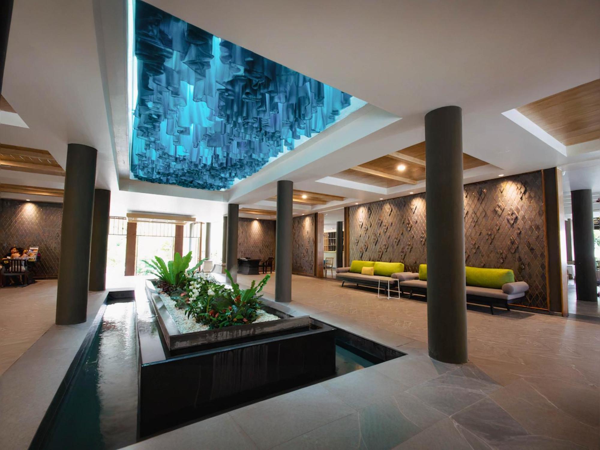 Andaman Cannacia Resort & Spa - Sha Extra Plus Παραλία Κάτα Εξωτερικό φωτογραφία The lobby of the hotel