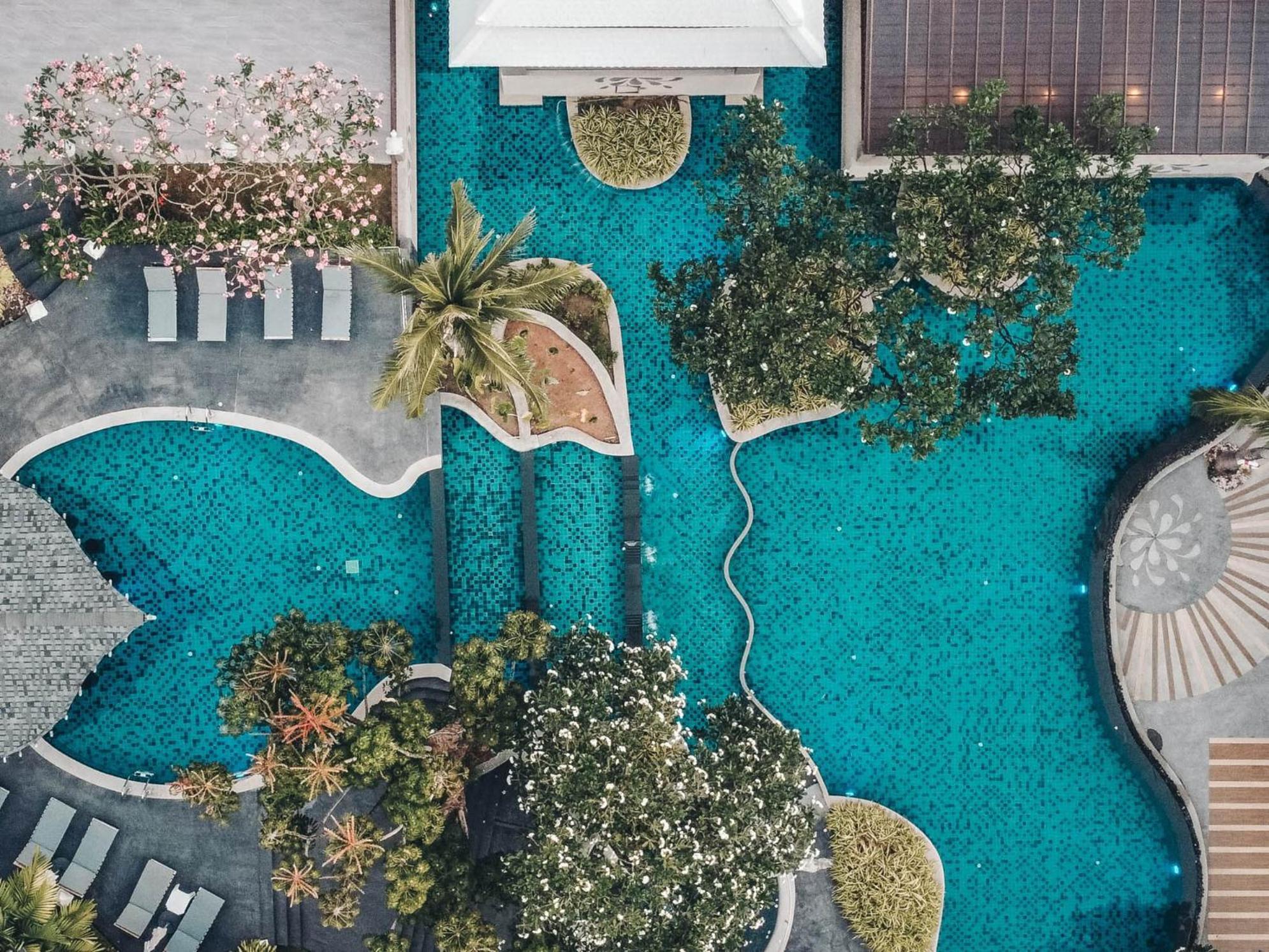 Andaman Cannacia Resort & Spa - Sha Extra Plus Παραλία Κάτα Εξωτερικό φωτογραφία The pool at the hotel